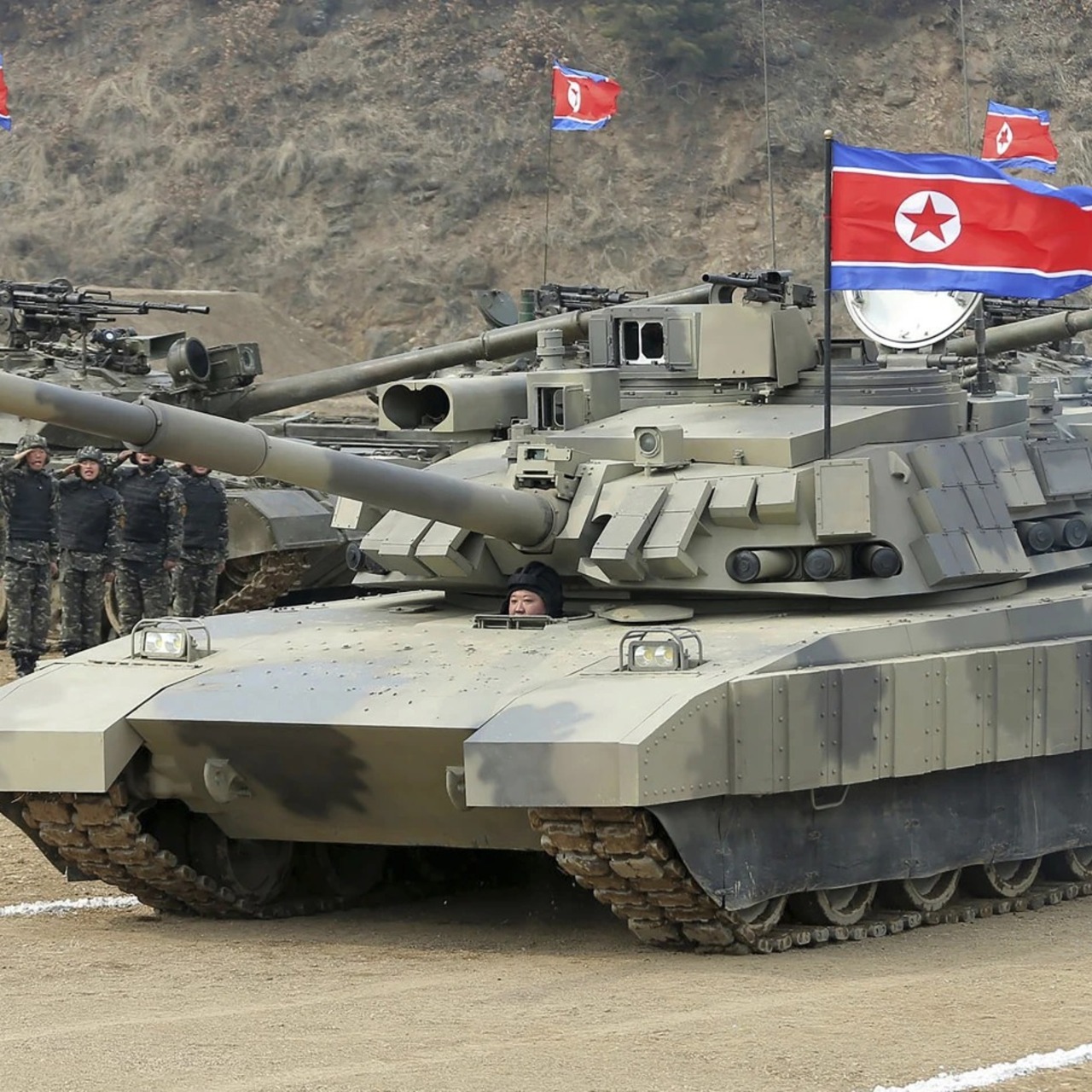 Kuzey Kore lideri tank kullandı