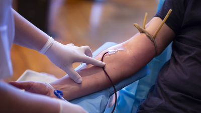 Kan vermek orucu bozar mı?