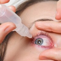 Göz damlası orucu bozar mı?