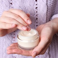 Krem sürmek orucu bozar mı?