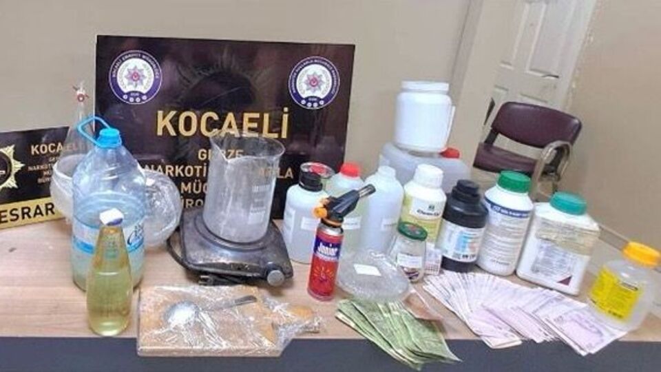 Kocaeli'de uyuşturucu operasyonu: 3 tutuklama