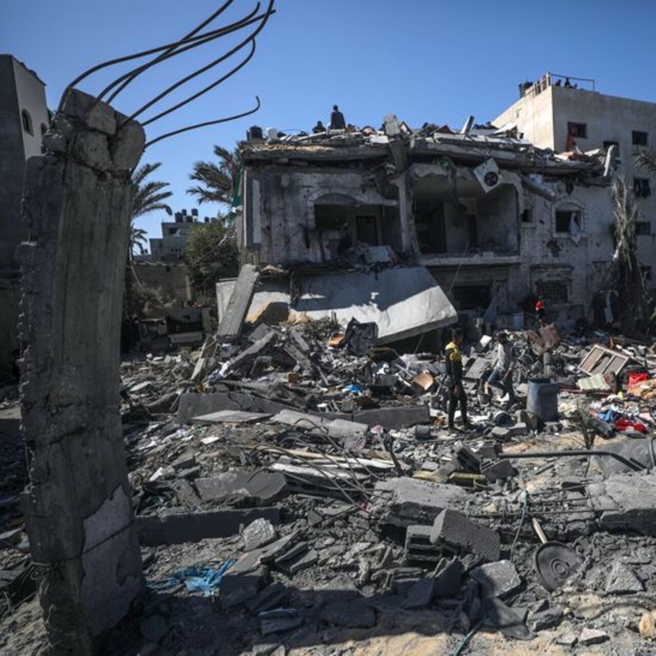 İsrail'den, yardım bekleyen Filistinlilere saldırı