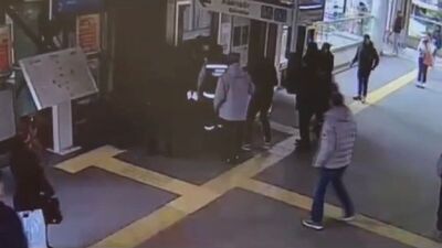 Marmaray istasyonunda bıçaklı saldırı