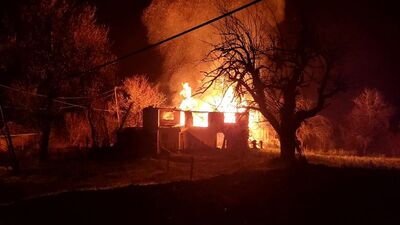 Evinde yangın çıkan şehit annesi yaralandı