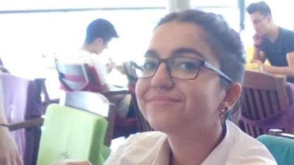 Paraşütü açılmayan genç kızdan acı haber!