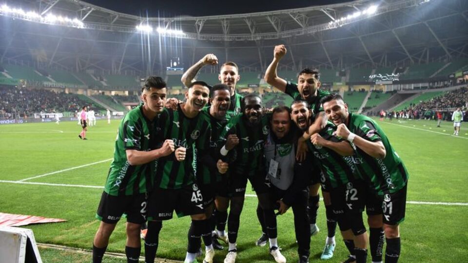 Sakaryaspor üç puanı iki golle aldı!