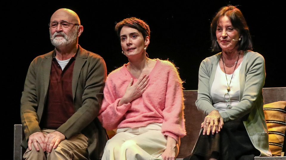 Dünya Tiyatro Günü'nde 'Aile Yalanları'