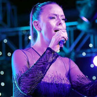 Ebru Gündeş kimdir, kaç yaşında?