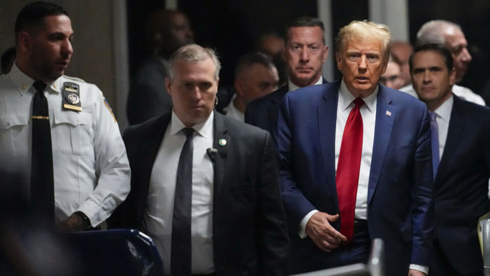 Trump 454 milyon dolarlık teminatı bulamadı