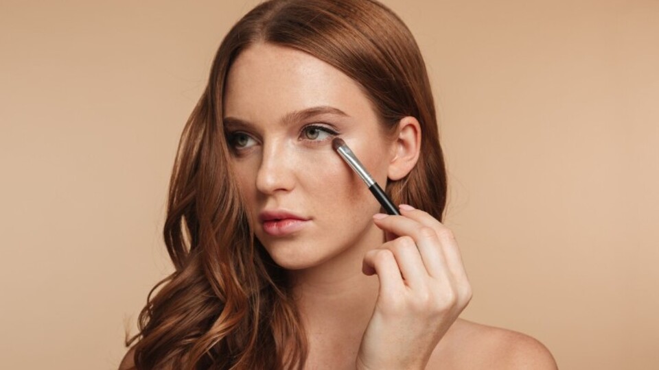 Yüz şekline göre makyaj nasıl yapılır?