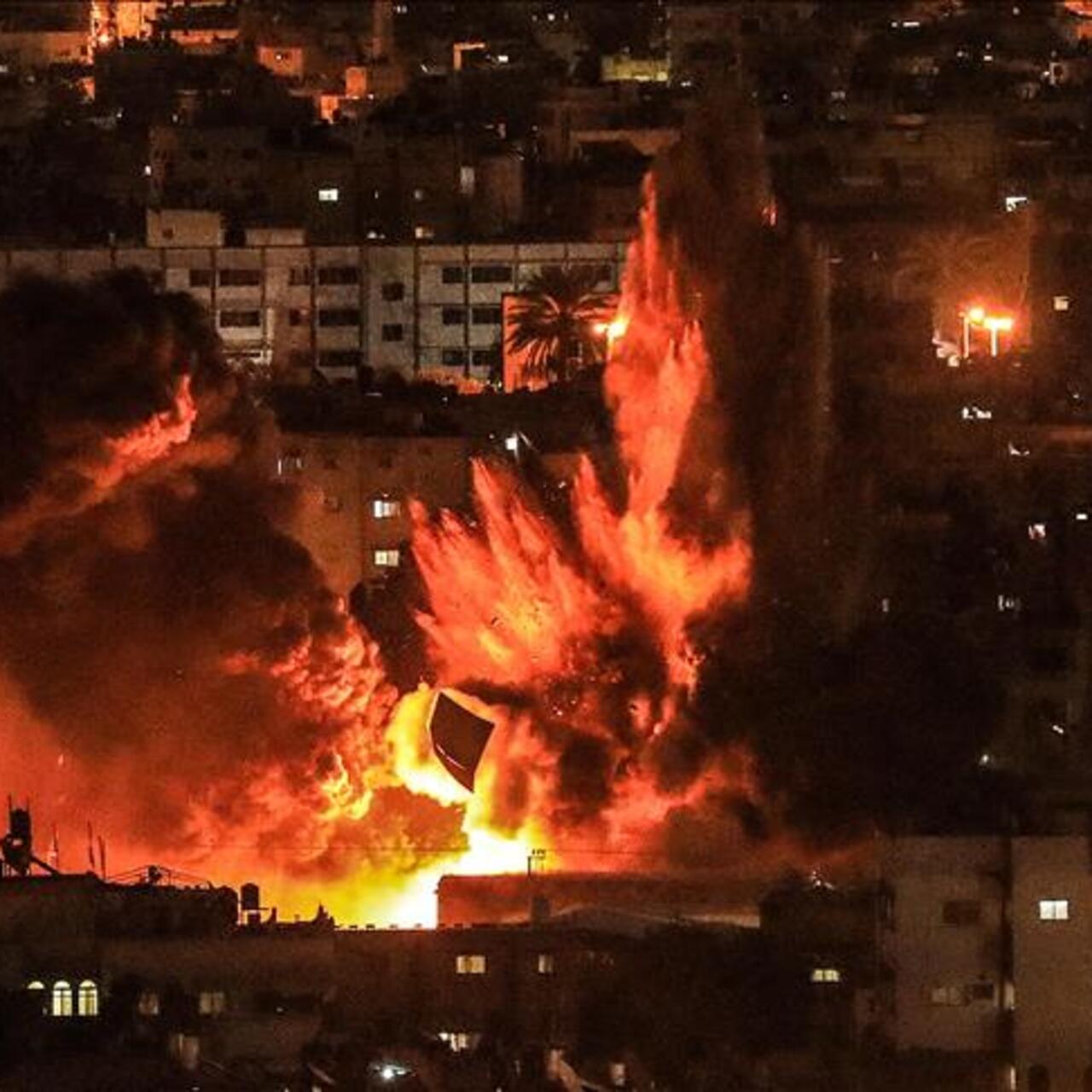 İsrail'den gece saldırısı: 23 ölü