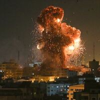 İsrail ordusu Gazze'de bir evi bombaladı: 27 ölü