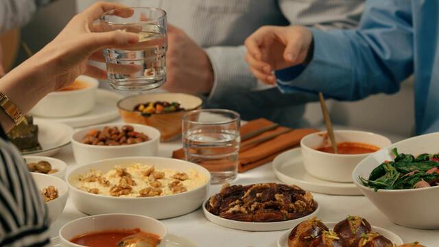 Ramazan'ın onuncu günü için iftar menüsü