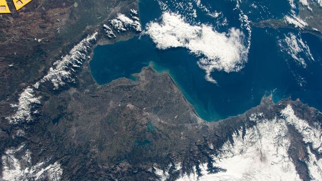 Türkiye'nin ilk astronotu uzaydan çektiği fotoğrafları paylaştı