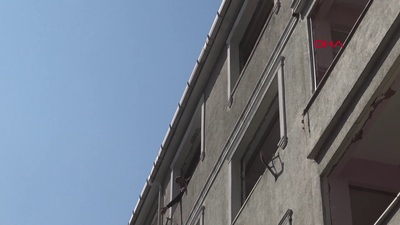 Yıkım sırasında 4'üncü kattan el sallayınca ölümden döndü!