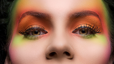 Renkli makyaj nasıl yapılır?