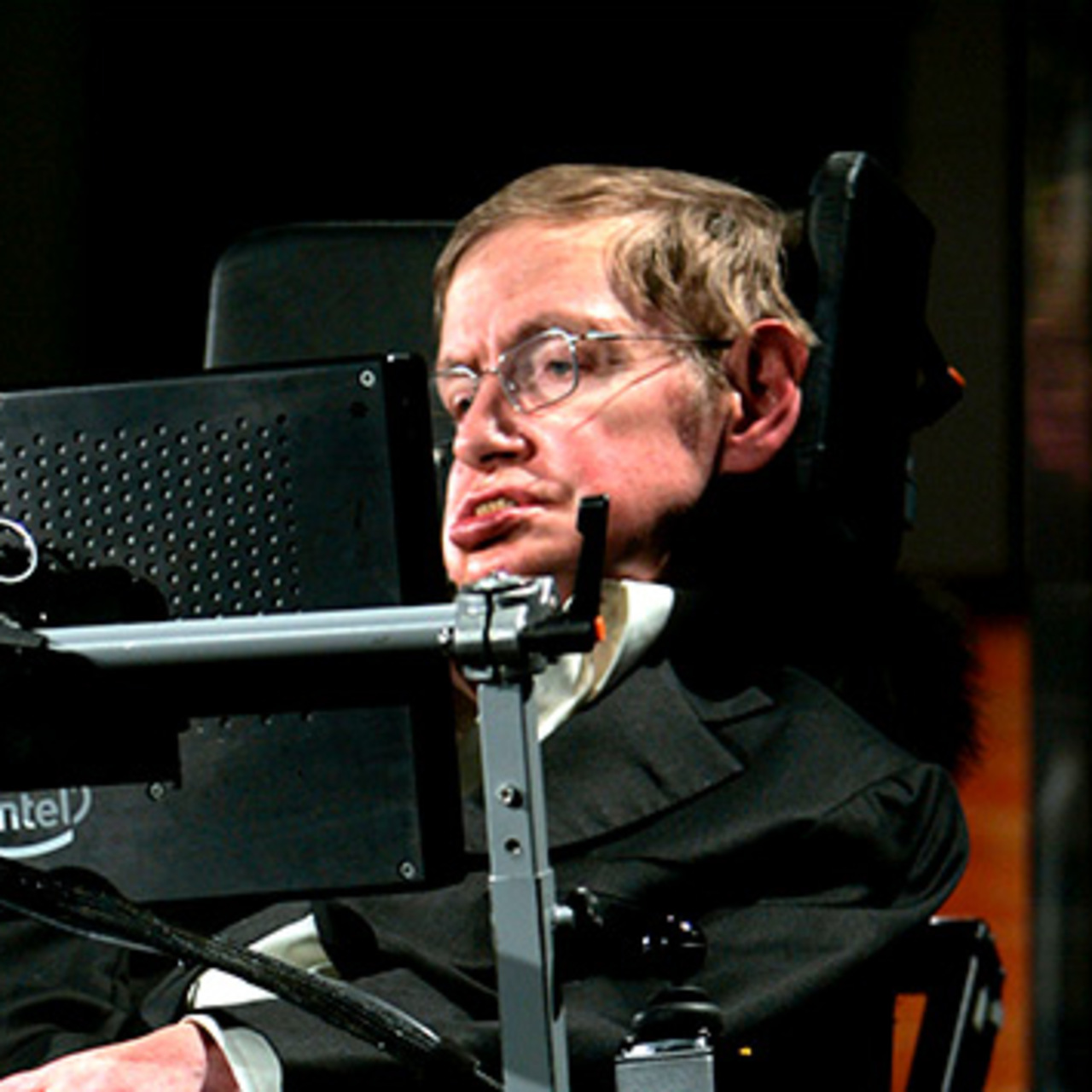 Stephen Hawking kaç yaşında öldü?