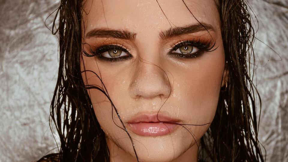 Su bazlı makyaj nasıl yapılır?