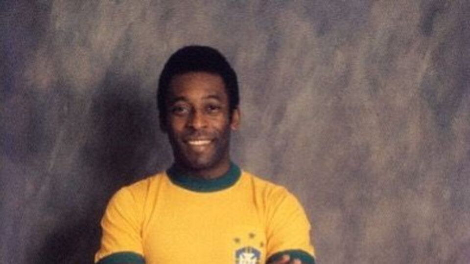 Pele kaç yaşında öldü?