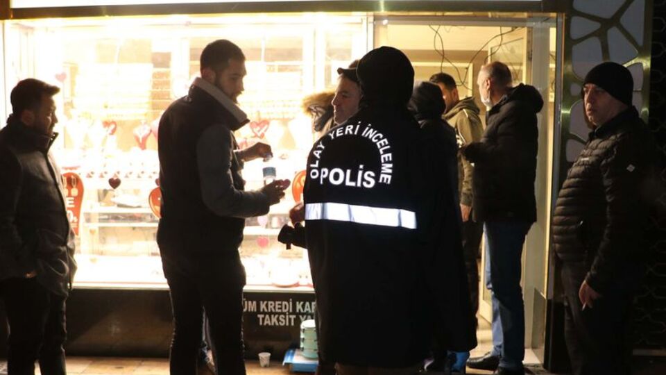 Kuyumcuyu bıçaklayan sanık: Ne yaptığımı bilmiyorum