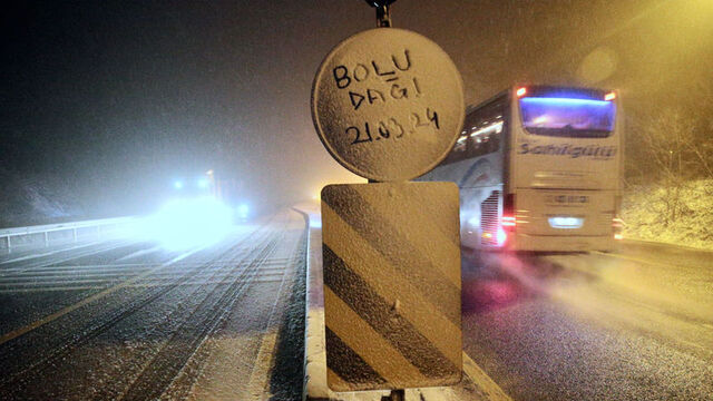 Bolu'da kar yağışı