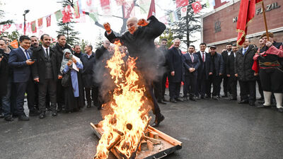 Altınok, Nevruz ateşinden atladı