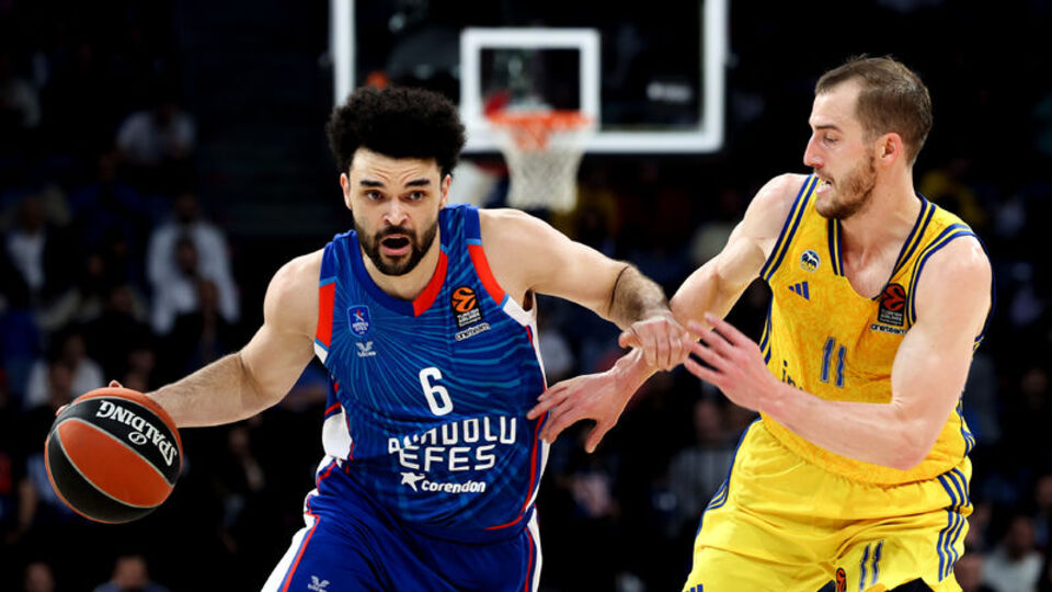 Anadolu Efes, ALBA Berlin'i devirdi
