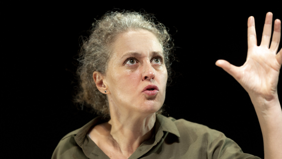 'Kızlar ve Oğlanlar' ENKA Oditoryumu'nda