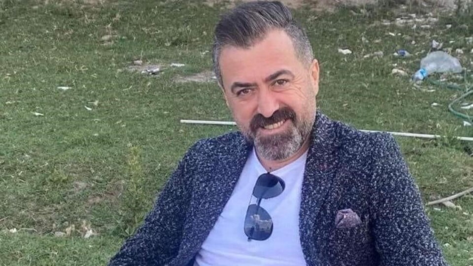 Belediye otobüsünün çarptığı yerel sanatçı öldü