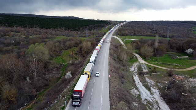 Sınırda kilometrelerce Schengen kuyruğu