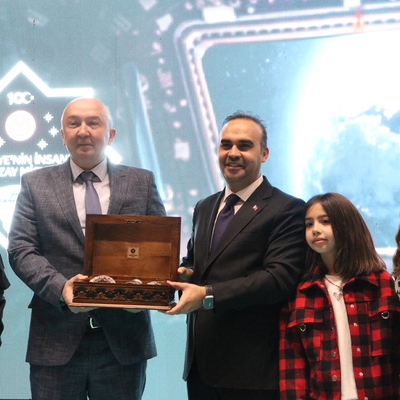 "Türkiye Ay'a yerli roketle gidecek"
