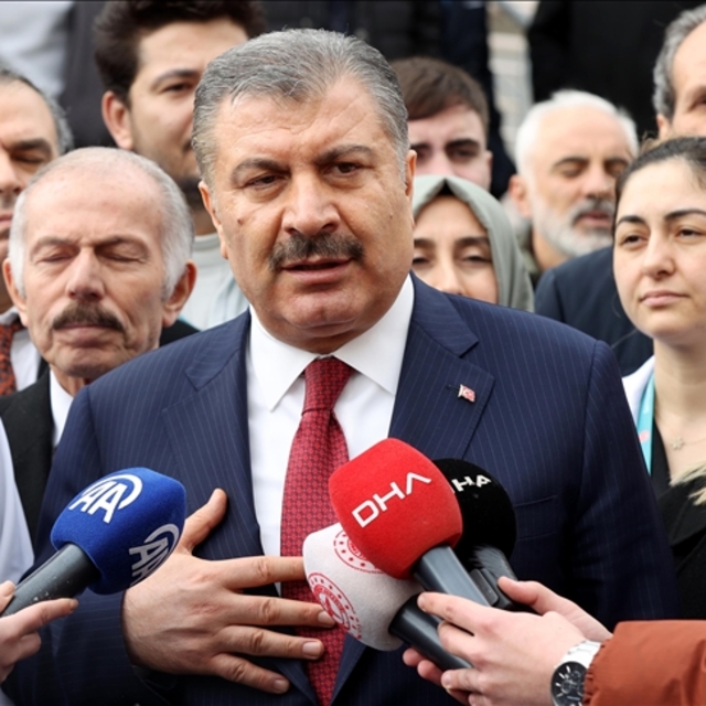  Bakan Koca'dan yoğun bakım ve servis yatakları açıklaması