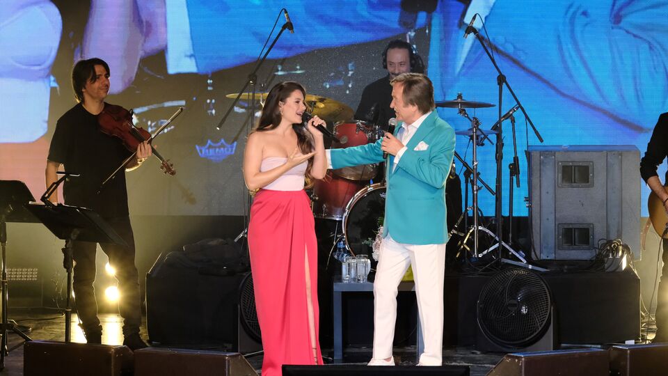 Erol Evgin ve Atiye'den düet