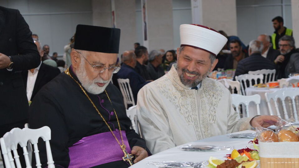 Mardin'de farklı inanç grupları kardeşlik iftarında buluştu