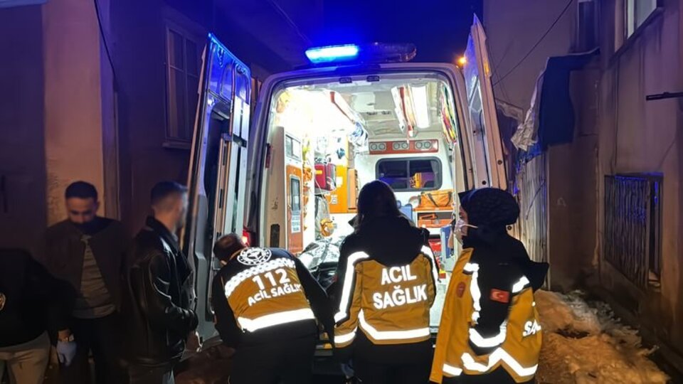 Yaşlı adam evinde ölü bulundu