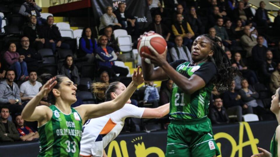 ÇBK Mersin yarı finalde!