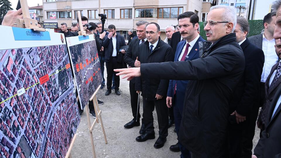 "Bolu'da 14 karayolu projemiz devam ediyor"