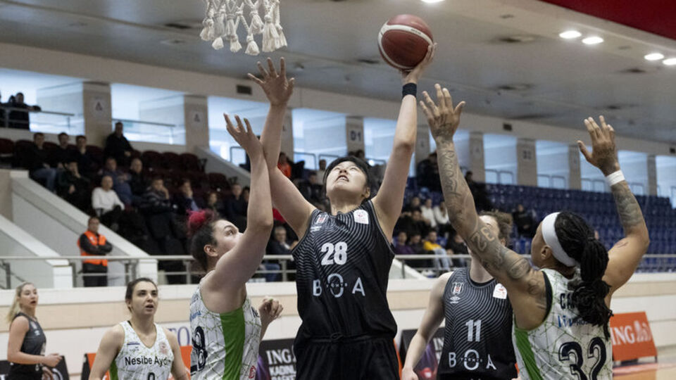 Beşiktaş yarı finalde!