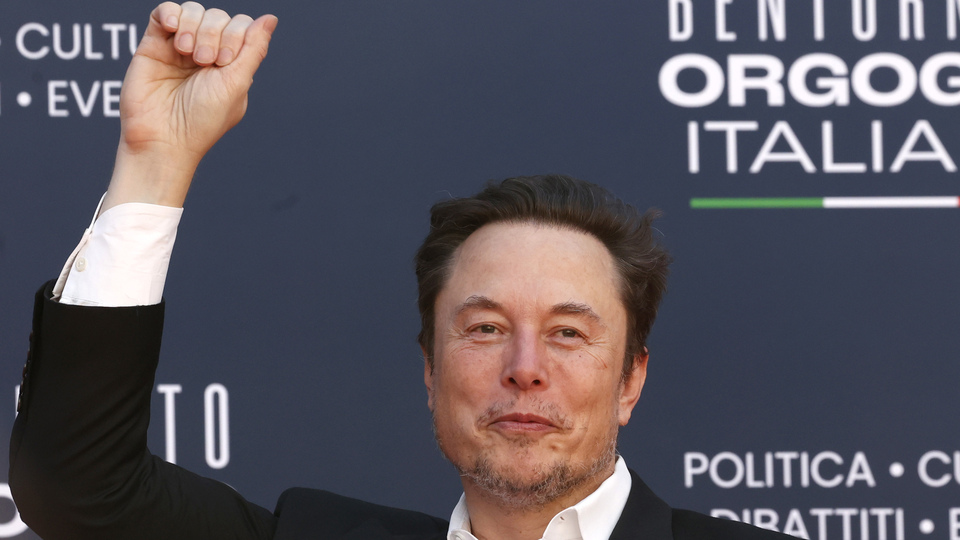 Musk, ABD seçimlerinde oyunun rengini belli etti