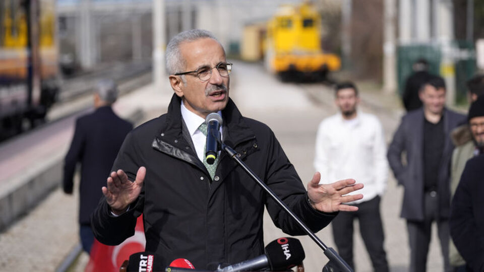 Ankara-İstanbul arası 'Süper Hızlı Tren'