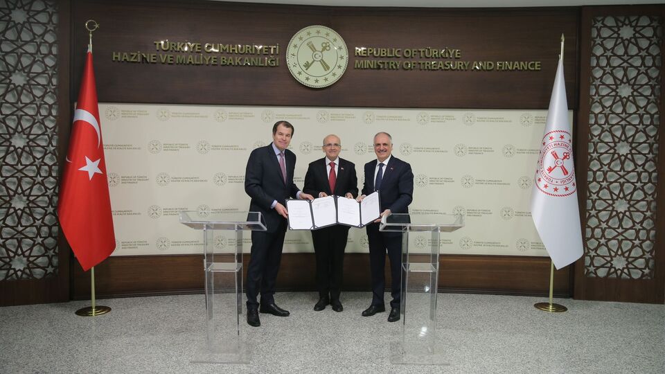 Deprem bölgesine 500 milyon euroluk finansman desteği