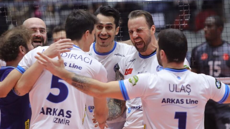 Kupa Voley'de ilk finalist Arkas!