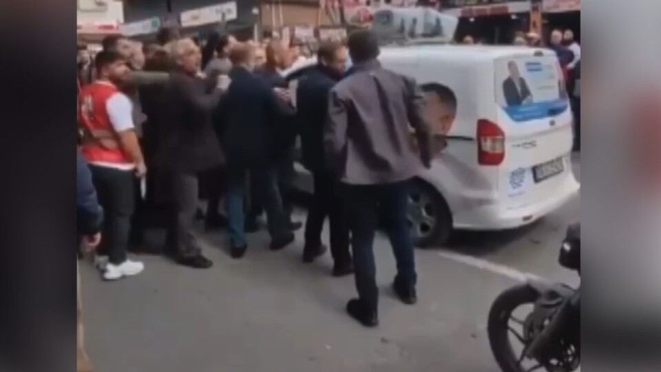 Memleket Partisi'nin aracına CHP'liler zarar verdi iddiası