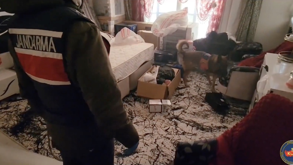 Hatay'da göçmen kaçakçılığı örgütü çökertildi!