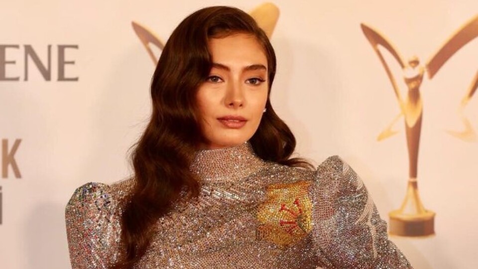 Neslihan Atagül kimdir, kaç yaşındadır?