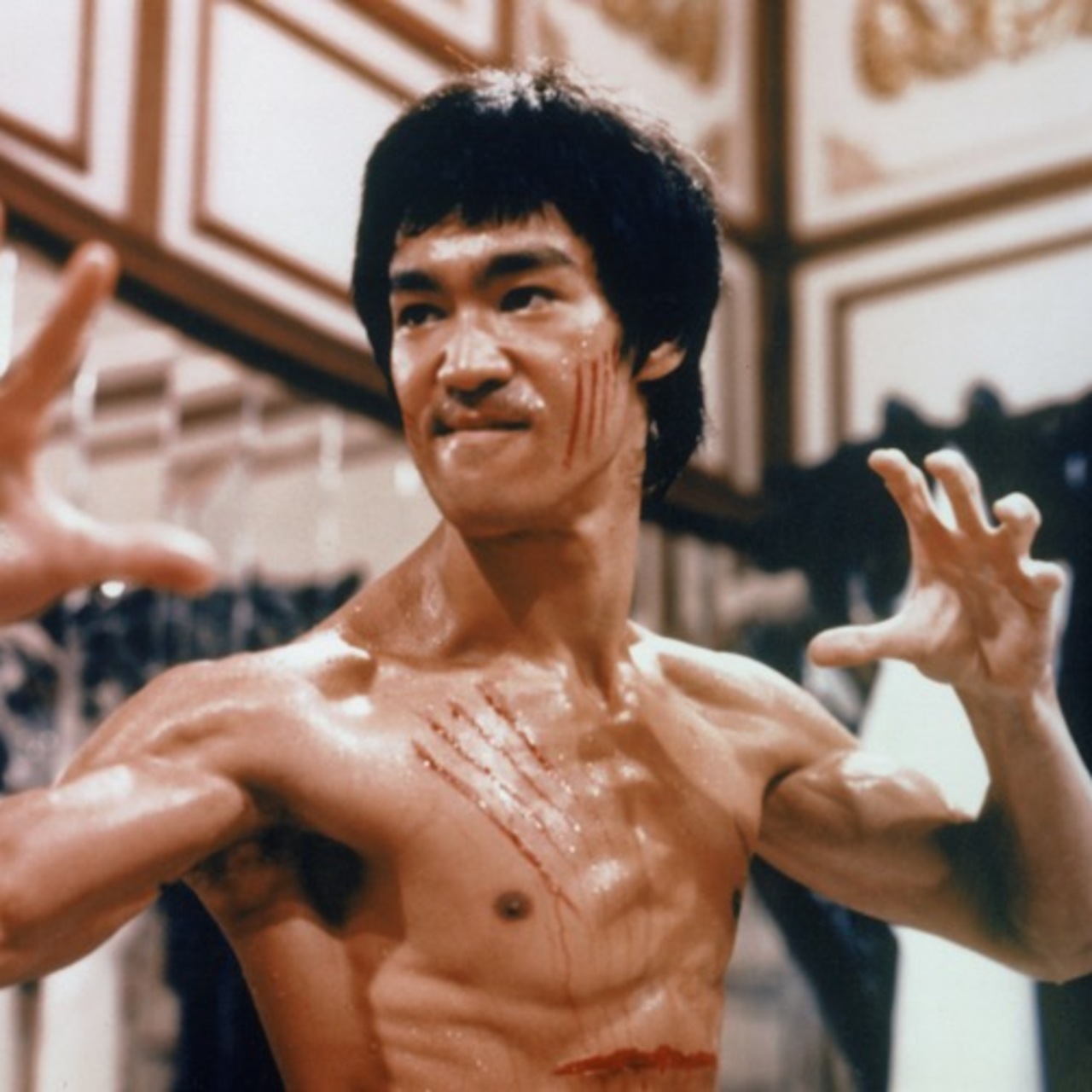 Bruce Lee kaç yaşında öldü?