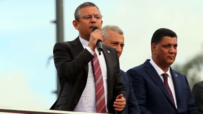 "17 bakan ile İstanbul'a kuşatma yapıyorlar"