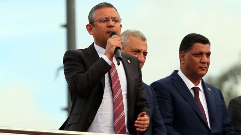 "17 bakan ile İstanbul'a kuşatma yapıyorlar"