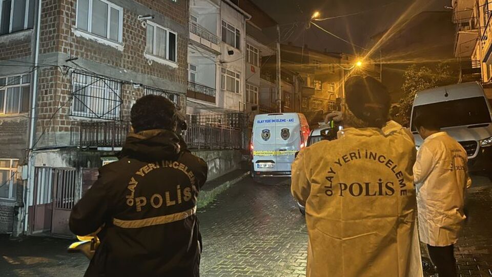 Kardeş katliamı! Boğazını kesti...