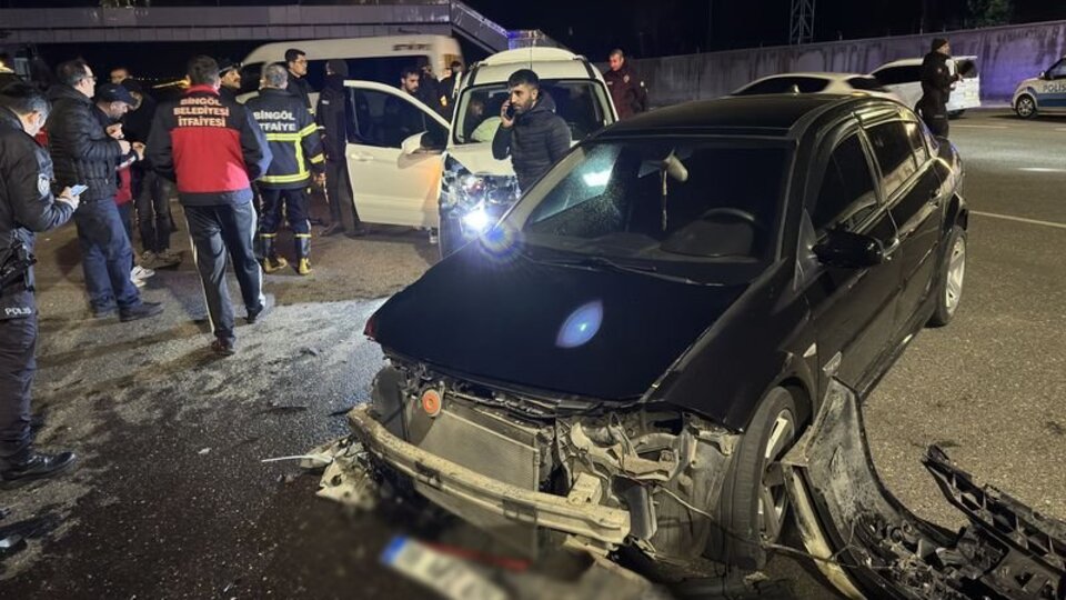 Bingöl'de trafik kazası: 4 yaralı